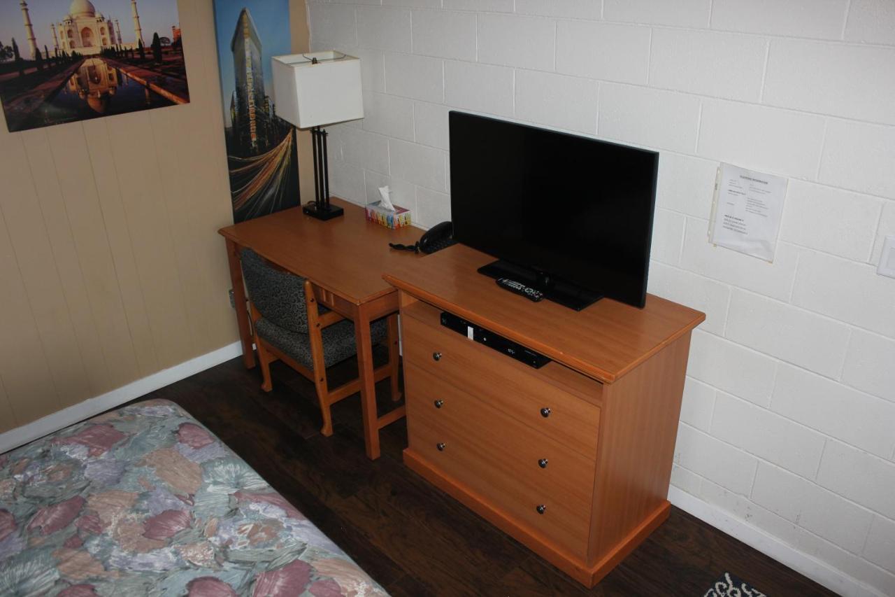 Flamingo Motel Penticton Kültér fotó