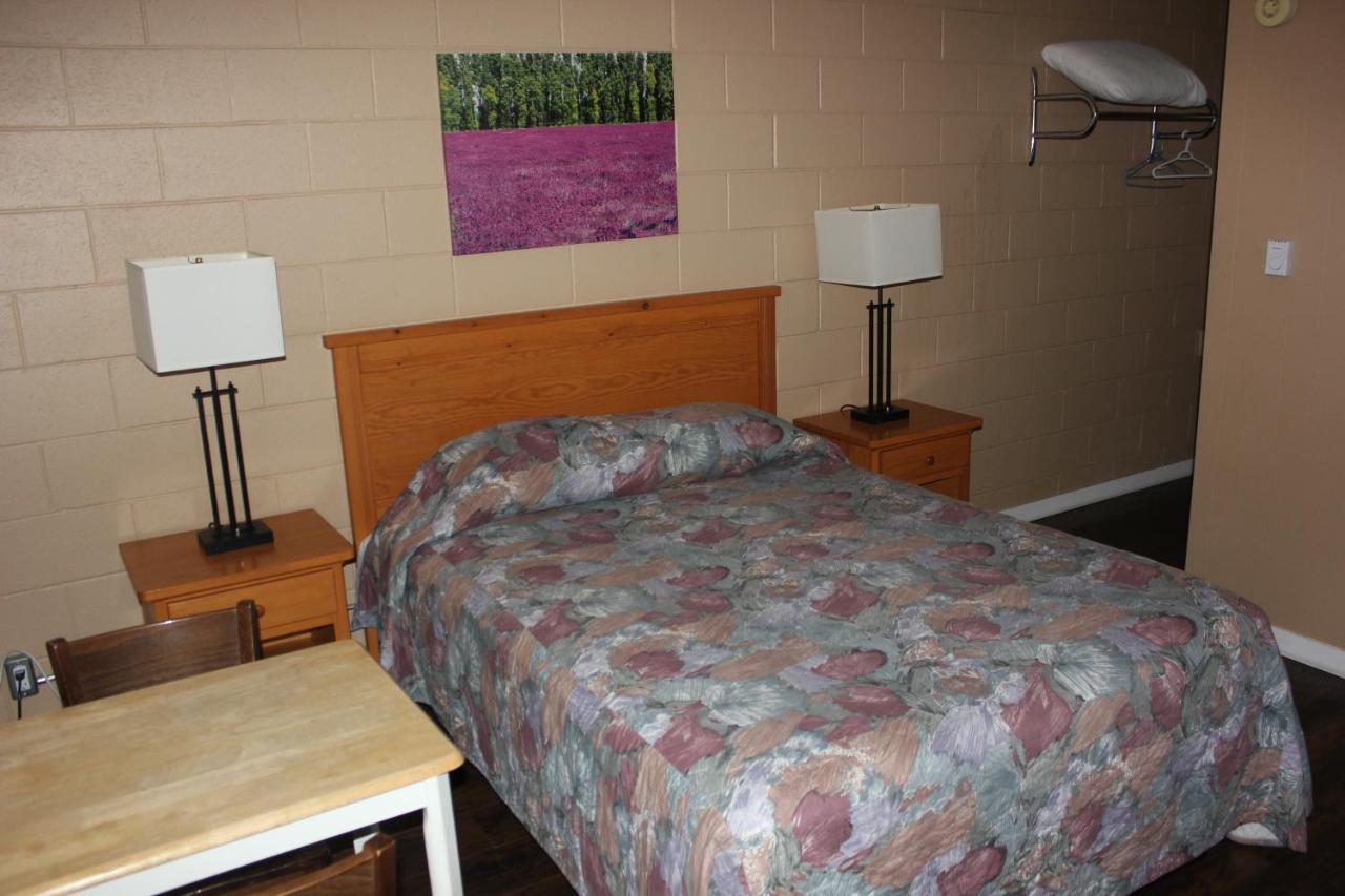 Flamingo Motel Penticton Kültér fotó