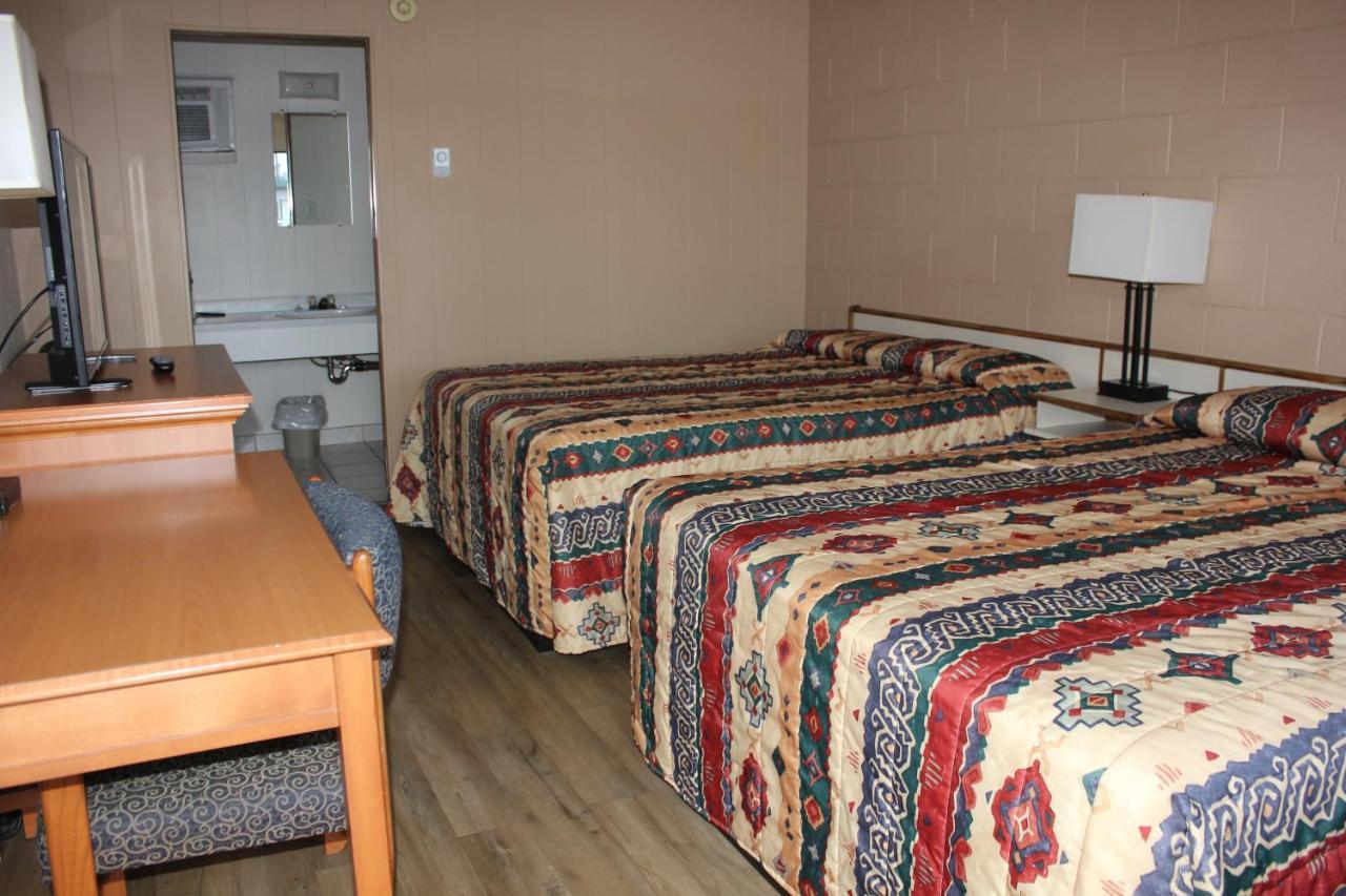 Flamingo Motel Penticton Kültér fotó