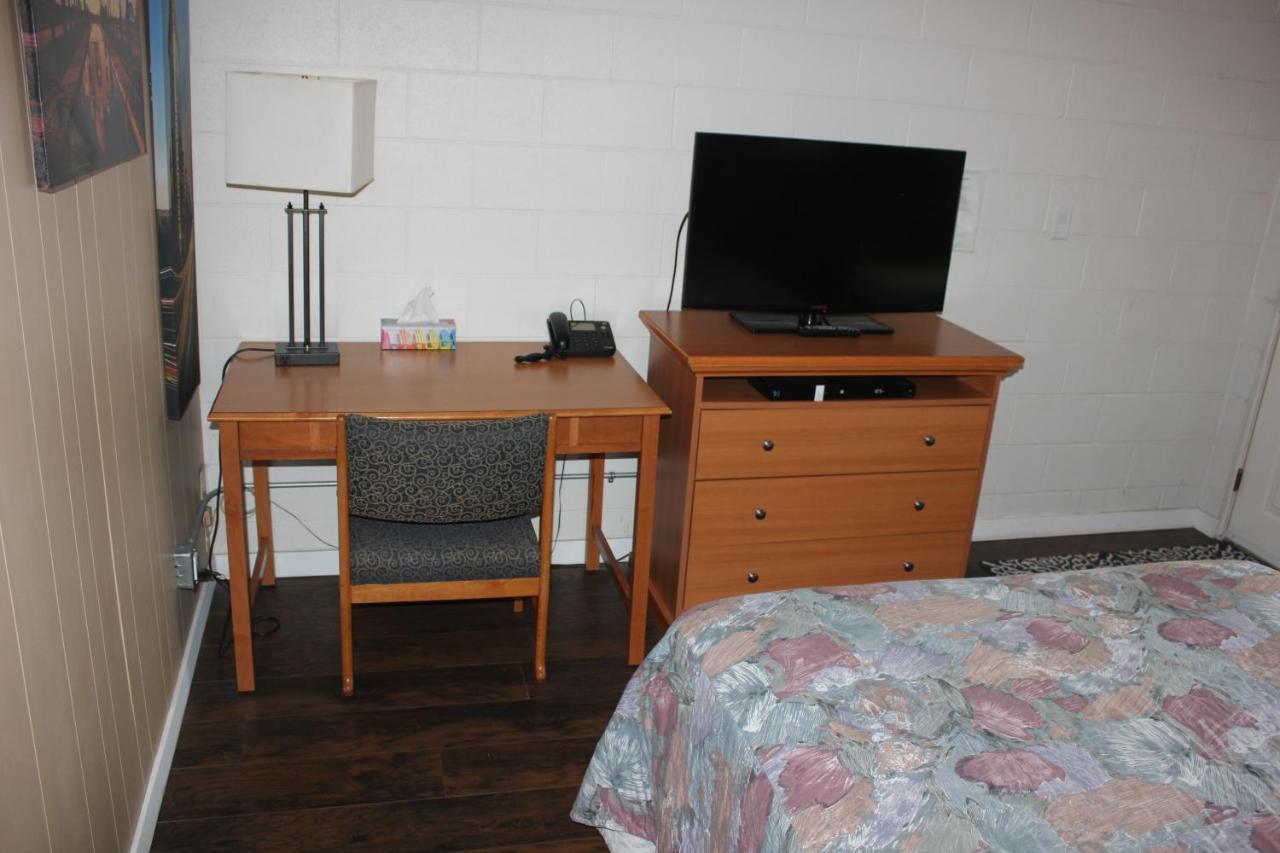 Flamingo Motel Penticton Kültér fotó