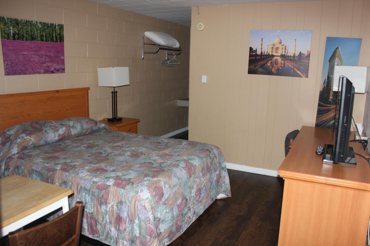 Flamingo Motel Penticton Kültér fotó