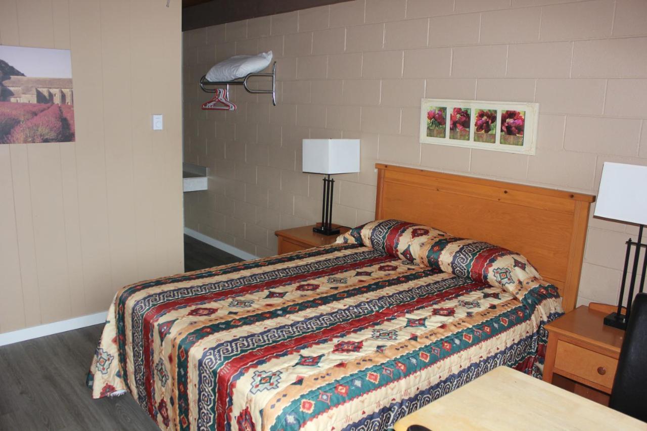 Flamingo Motel Penticton Kültér fotó