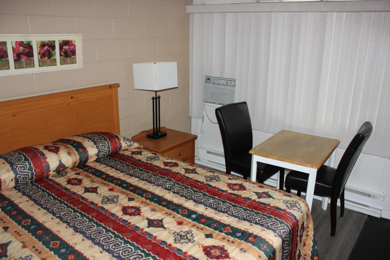 Flamingo Motel Penticton Kültér fotó