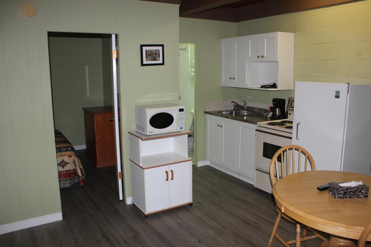 Flamingo Motel Penticton Kültér fotó