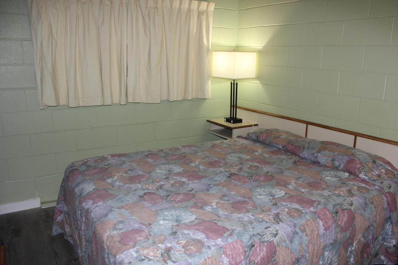 Flamingo Motel Penticton Kültér fotó