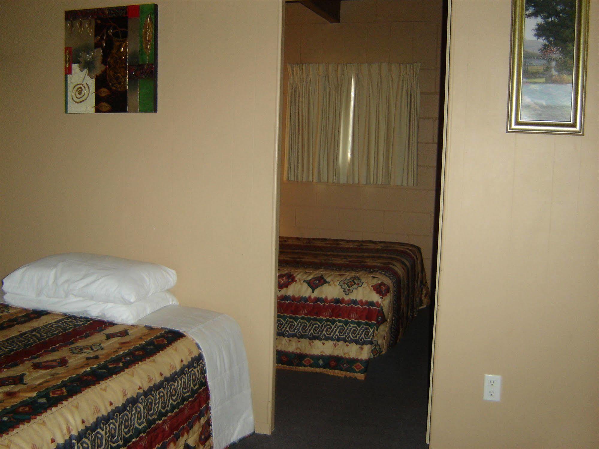 Flamingo Motel Penticton Kültér fotó
